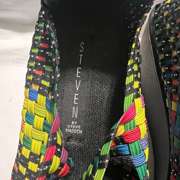 Steve Madden Brice Mary Jane Platform Wedge
11 Woven Comfort Multicolor Shoe - Picture 4 of 8